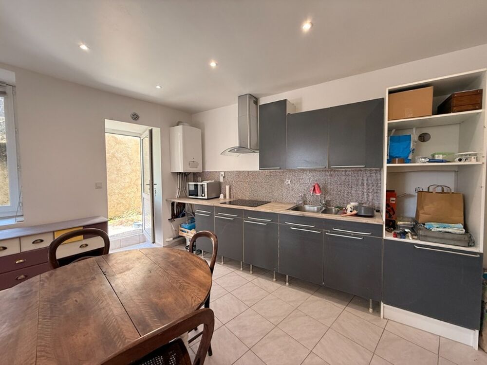 Vente Maison EN EXCLUSIVITE ! Maison de 131m², 5 chambres, avec courette, centre ville, 79 000 € La souterraine
