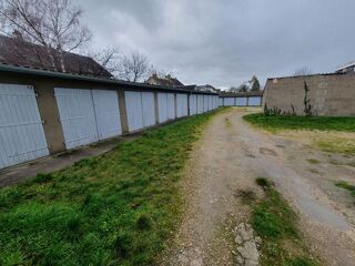  Parking / Garage � vendre 1025 m�