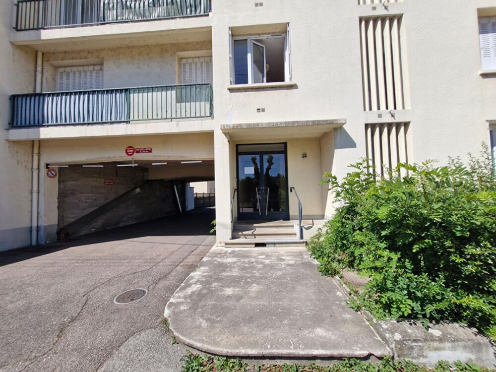 ROANNE - APPARTEMENT T3