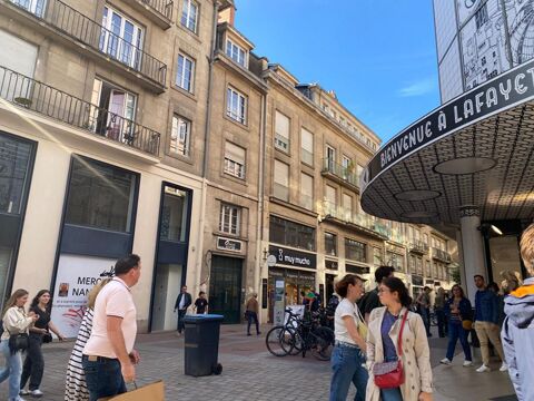   44000 NANTES - BAIL A CEDER , LOCAL COMMERCIAL 57 m² QUARTIER DECRE 