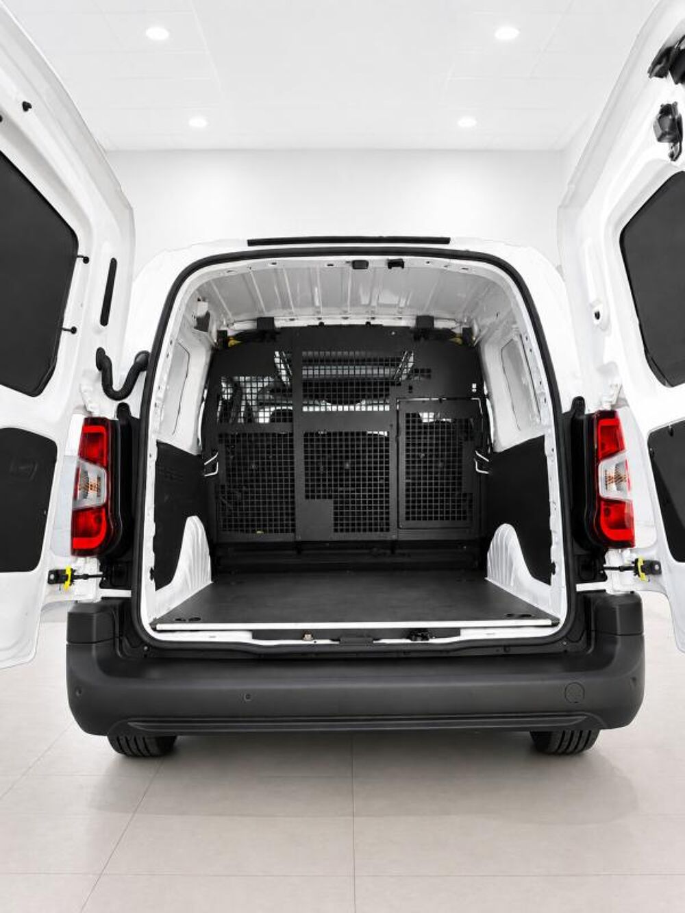 Partner 1&deg; Main / 1.5L BLUE HDI 100cv de 2022 version CABINE APPROFO 2022 occasion 60430 Abbecourt