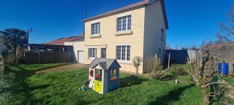   Maison S�vremoine 5 P . 3 Chs . Bureau . 133.67 M� . T 315 M� . Garage Maison - 5 pi�ce(s) - 133 m�