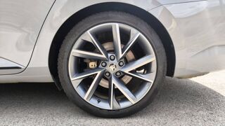 Superb 2.0 TSI 272 4x4 DSG7 Sportline - Automatique Toit ouvrant 2018 occasion 71100 Chalon Sur Saone