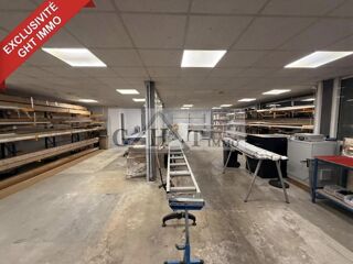   1 137 M2 - ENTREPOT BUREAUX A VENDRE A EMERAINVILLE Emerainville