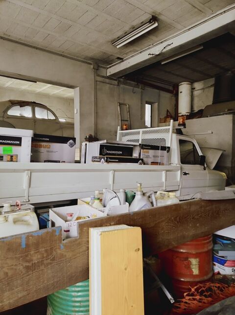   Dpt Savoie (73), à louer CHALLES LES EAUX Local commercial 186 m² 