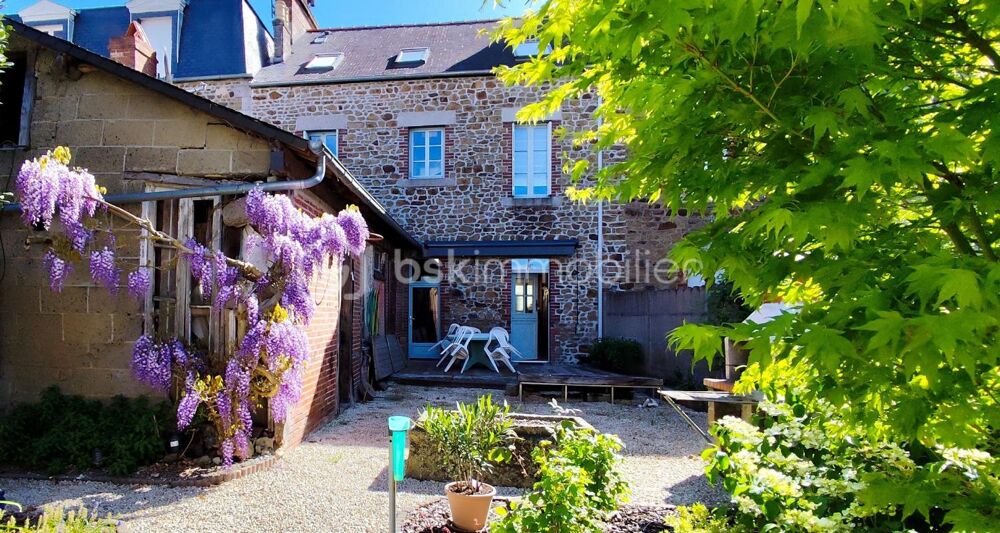 Maison Familiale de 181 m2 en centre ville de Fougères