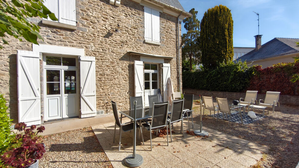 Maison Bourgeoise à vendre 8 pièces de 170 m² à LAVAL (53) RIVE GAUCHE