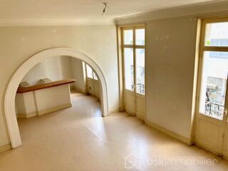  Immeuble  vendre 15 + pices 730 m