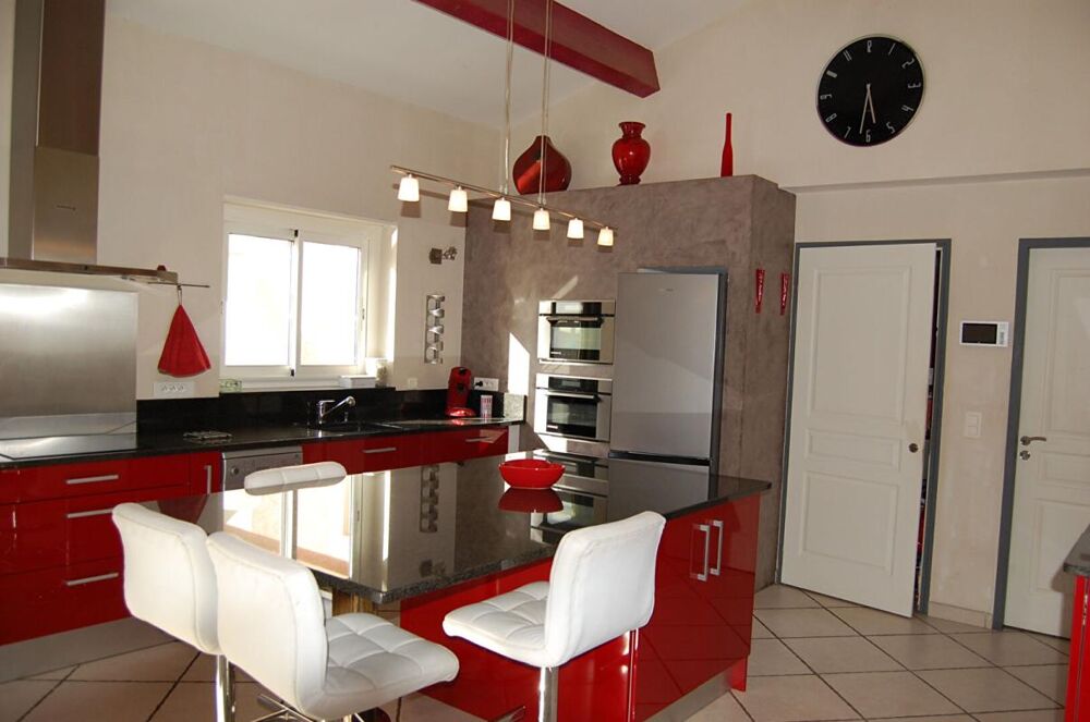 Vente Maison Villa Arles T 5/6  de 165 m²  avec Jardin Arles