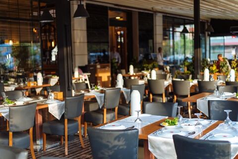 Fonds de commerce RESTAURANT &agrave; vendre SECTEUR GRASSE PAYS GRASSOIS (06) 690000 06520 Grasse