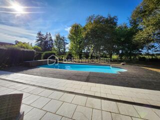  Proprit/chteau  vendre 6 pices 241 m