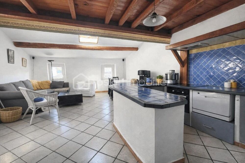 ? Duplex de charme 67 m² Carrez  Dernier étage  Coeur historique dOllioules ?