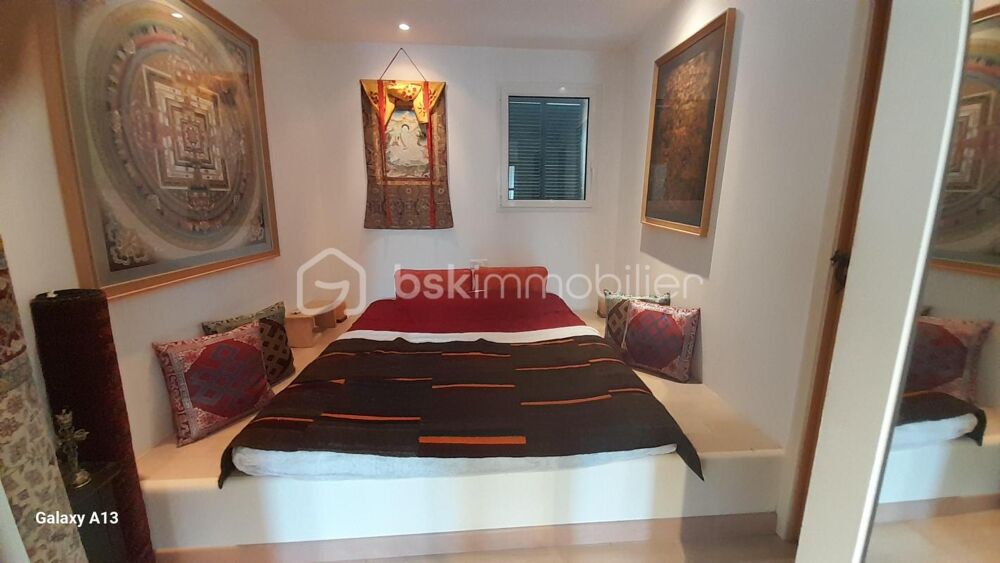 APPARTEMENT ENTIEREMENT RENOVE SUR LE PORT DE BONIFACIO