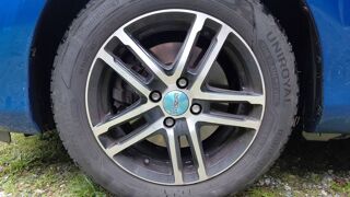 Yaris 1.4 D-4D 90 Business 2017 occasion 05000 Gap