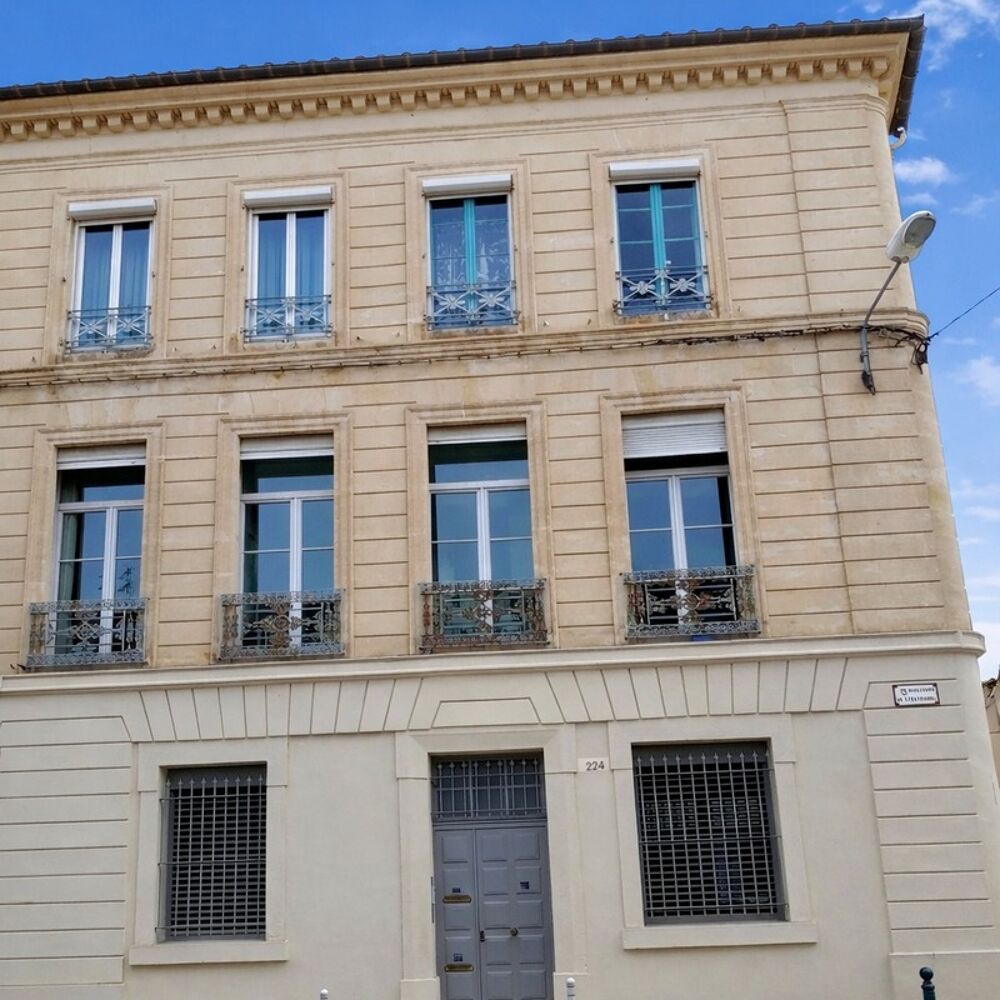 T4 3 chambres à Lunel  Centre-ville et gare à pied