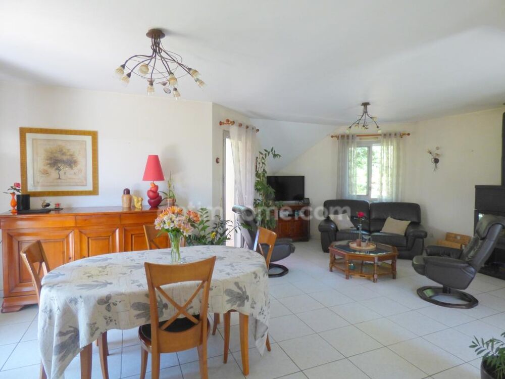 Maison 4 chambres, sous-sol et magnifique jardin