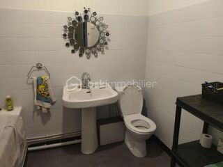  Immeuble à vendre 3 pièces 150 m²