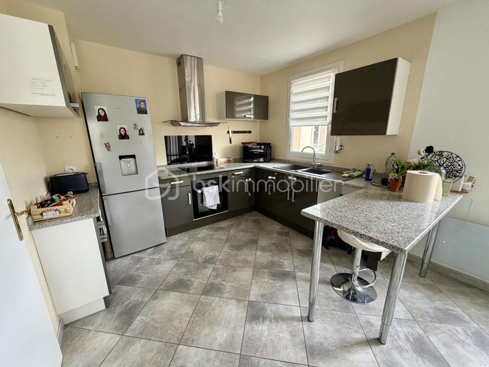 Vente Appartement Appartement F3 67m2 avec cave, box, et parking Saint pierre du perray