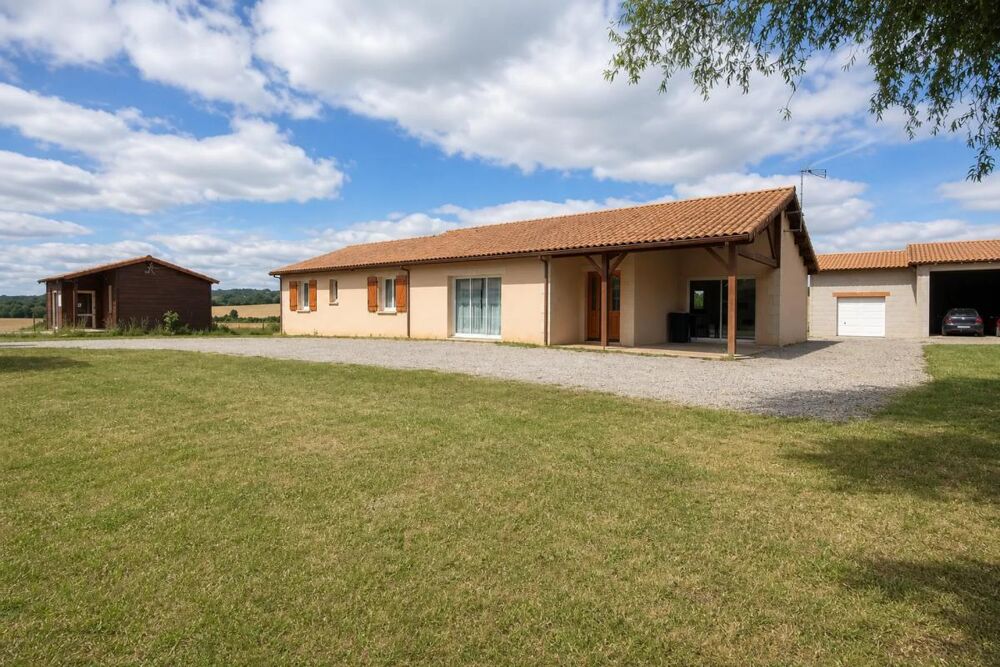 Maison de 5 pièces de 130 m² à Taponnat-Fleurignac