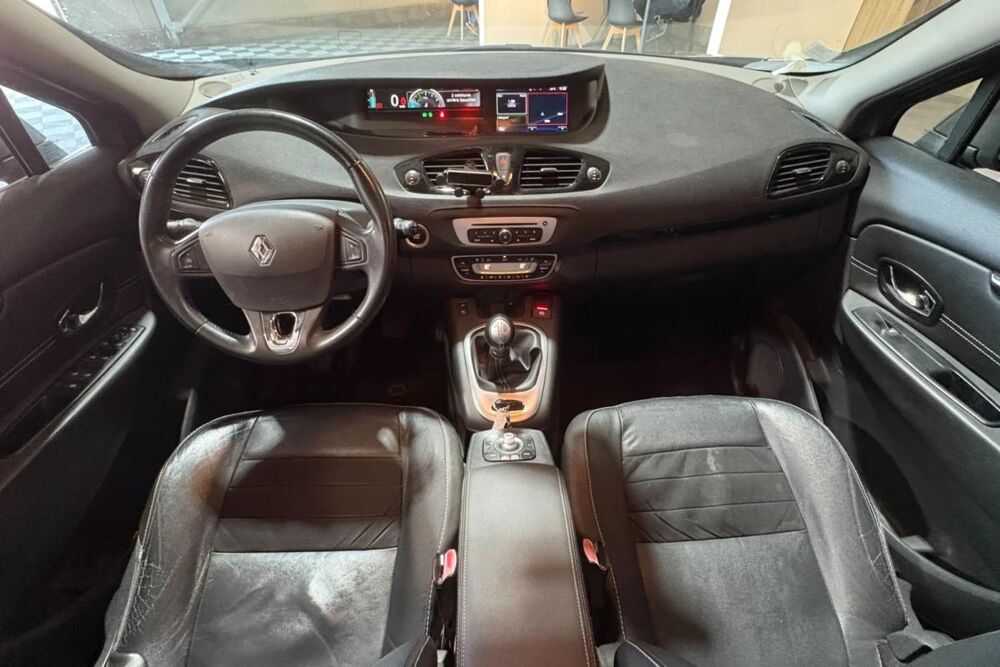 Sc&eacute;nic III dCi 130 Energy FAP eco2 SL Lounge 2015 occasion 85190 Venansault