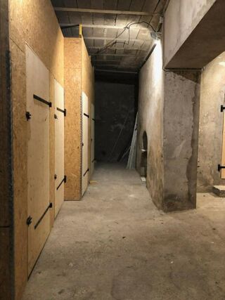  Parking / Garage à vendre 1 pièce 123 m²