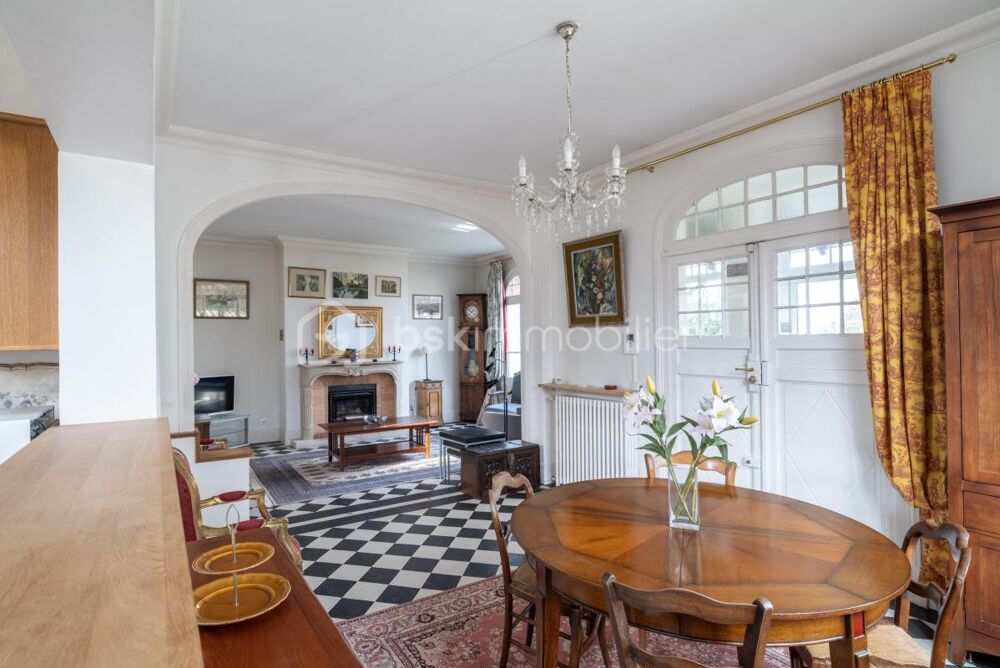 Vente Maison MAISON DE CARACTÈRE  – 9 PIÈCES, 7 CHAMBRES, SOUS-SOL TOTAL – PROXIMITÉ RER D, COMMERCES ET ÉCOLES À PIED Combs la ville