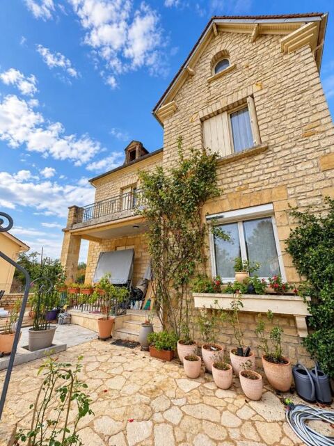   Maison Maison - 6 pièce(s) - 145 m²
