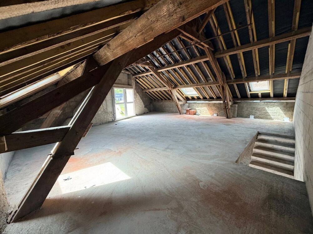 Vente Maison Maison à vendre 6 pièces CHAPAREILLAN (38) - ancienne grange rénové sur 3 niveaux avec garage -  190 M2 Chapareillan