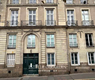 Vente Appartement Nantes centre - Appartement de caractère de 97 m² avec garage et cave voûtée Nantes
