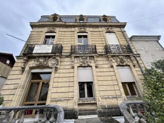  Immeuble � vendre 15 + pi�ces 750 m�