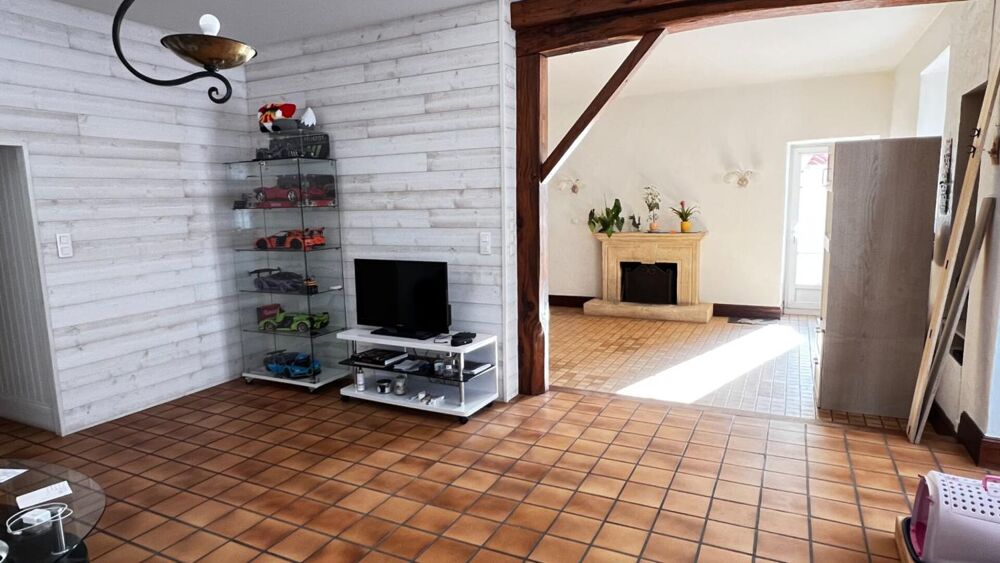 Pouzauges, Maison 128 m² , 3 chambres et un bureau