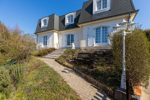   MAISON DE CARACTERE 7 PIECES TERRAIN 9 ARES 44 Maison - 7 pi�ce(s) - 944 m�