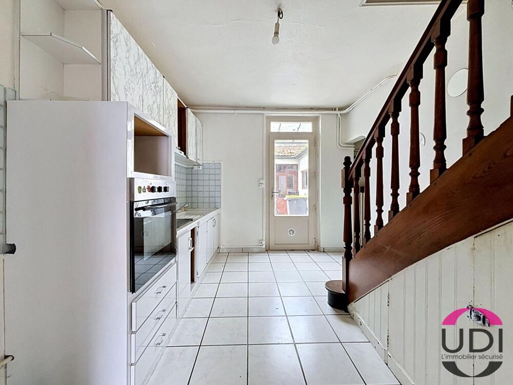 Vente Maison Charmante maison de ville de 72 m² avec cour et dépendances - Montluçon Montlucon
