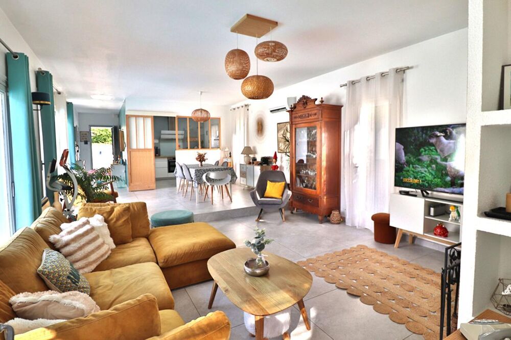 Vente Villa Villa Saint Laurent De La Salanque 6 pièce(s) 136 m2 avec piscine sur un terrain de 1677m² Saint laurent de la salanque