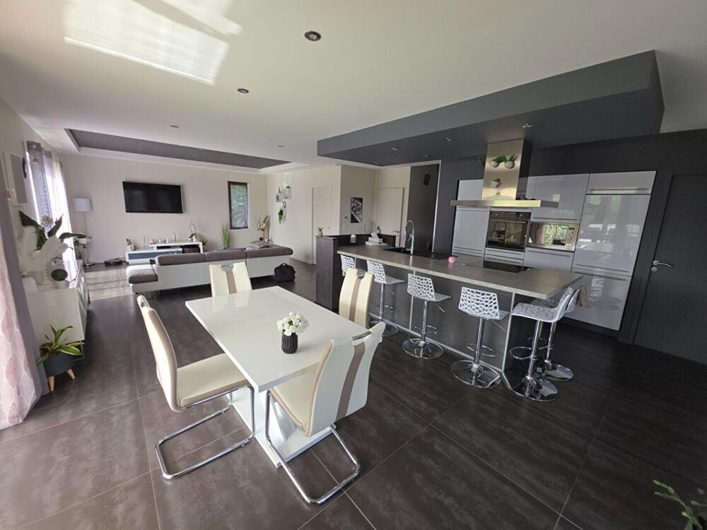 Vente Maison Maison comptemporaine 6 pièces 185 m2 Geyssans