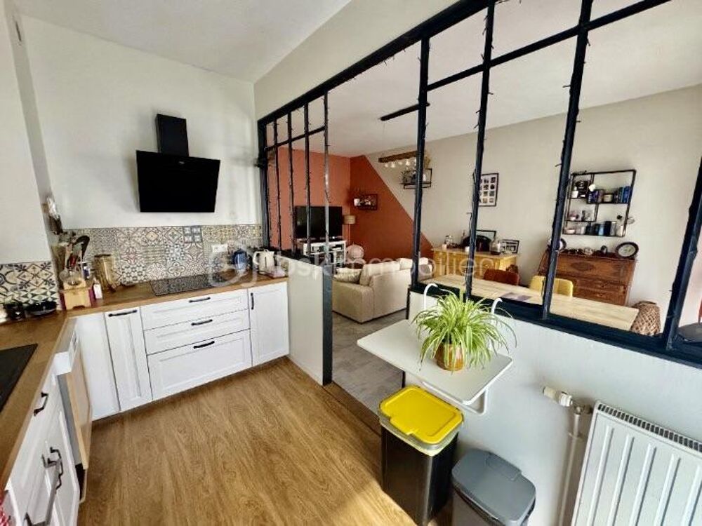 Vente Appartement NOUVEAUTE - LA RICHE - APPARTEMENT -T2 DE PLUS DE 50 M² AVEC BALCON ET PARKING La riche