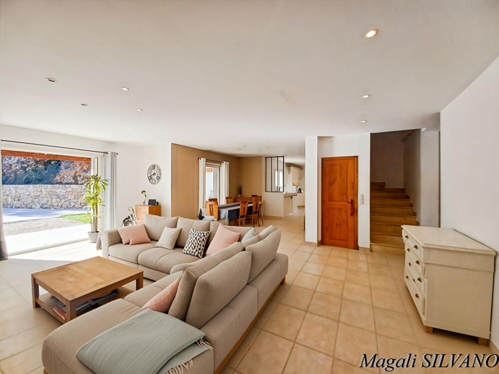 Vente Villa Villa F5 vue mer avec piscine à pied du village Speracedes