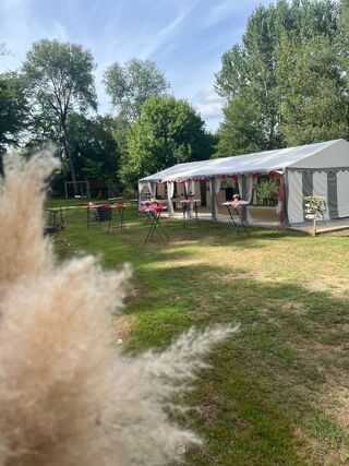  Propri�t�/ch�teau � vendre 15 + pi�ces 400 m�