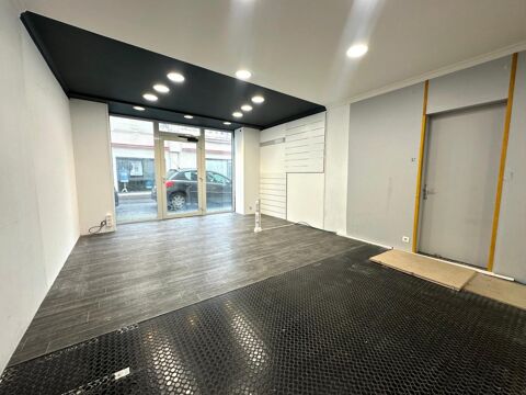   Local/bureau à vendre CASTELNAUDARY (11) - LOCAL COMMERCIAL - VISIBILITE - EMPLACEMENT - LUMINEUX - VENTE INTERACTIVE 
