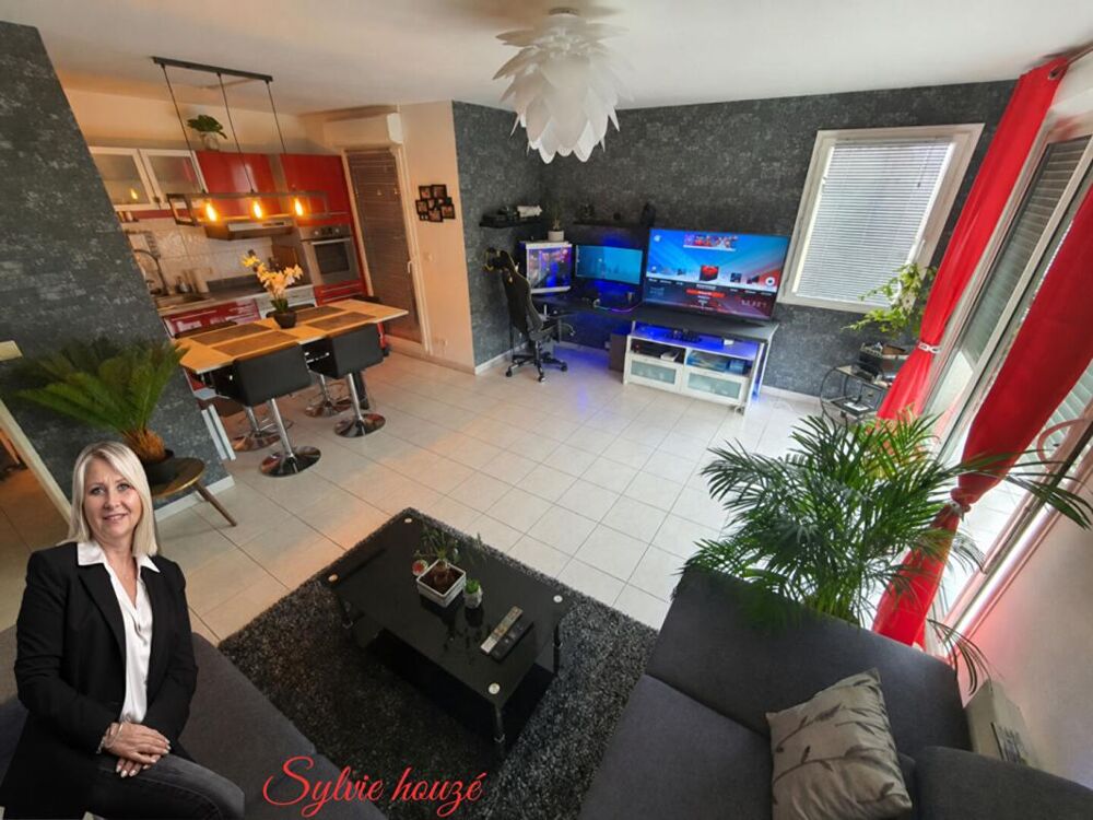Appartement T2 avec double vue Etang et une place de parking