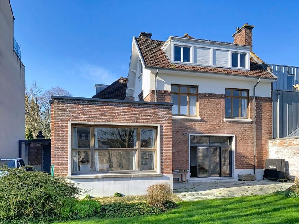 Vente Maison Quartier des Ecoles, Maison bourgeoise 8 chambres avec jardin Armentieres