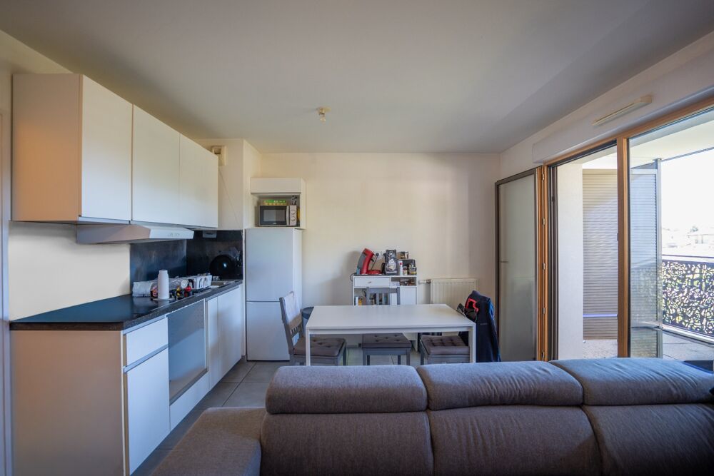 Vente Appartement Bron – secteur Parc de Parilly – T2 avec exceptionnelle loggia de 17 m² et garage Bron