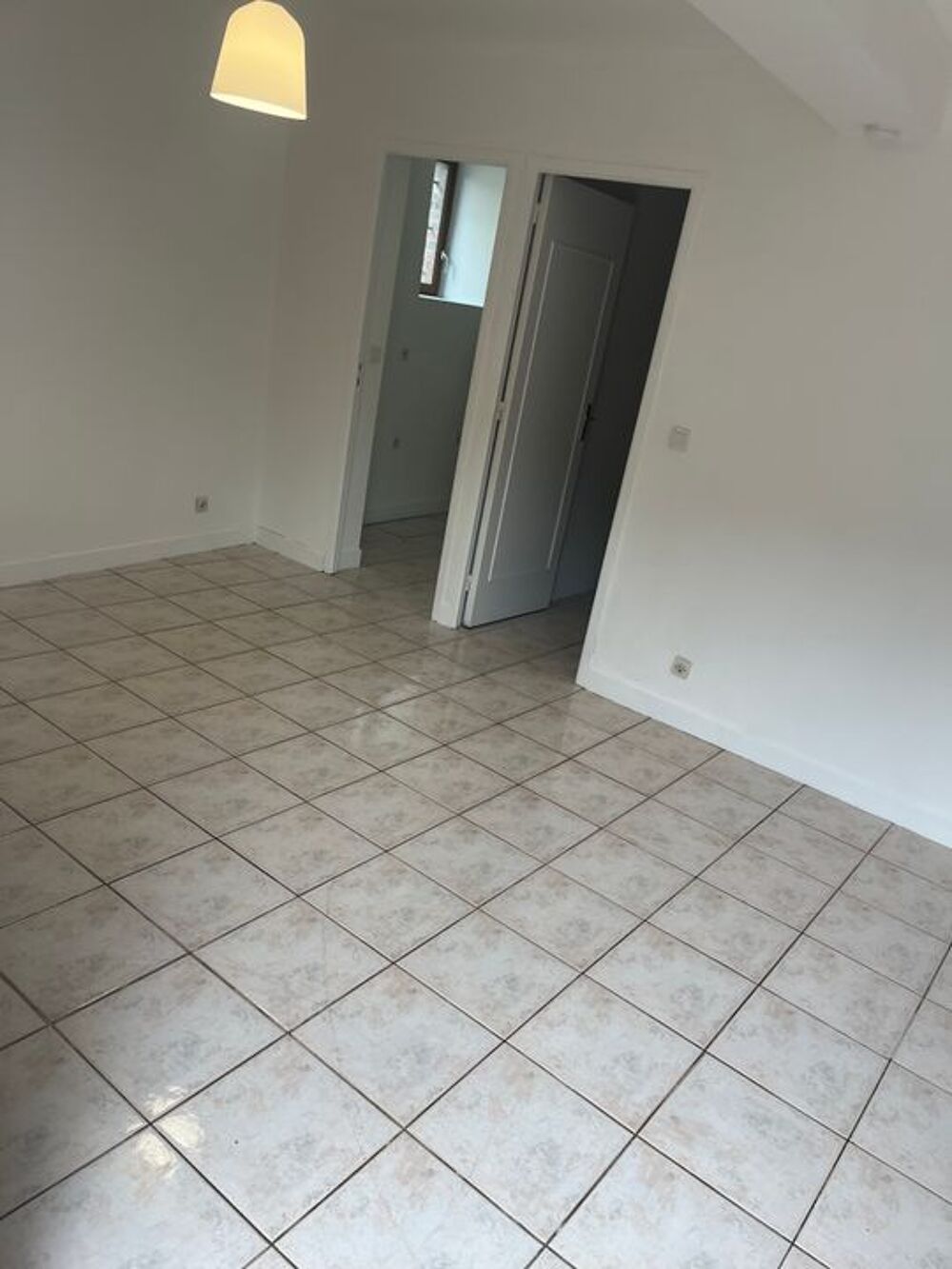 Location Appartement Appartement de 30m2 à louer sur Villeneuve-sur-Yonne Villeneuve sur yonne