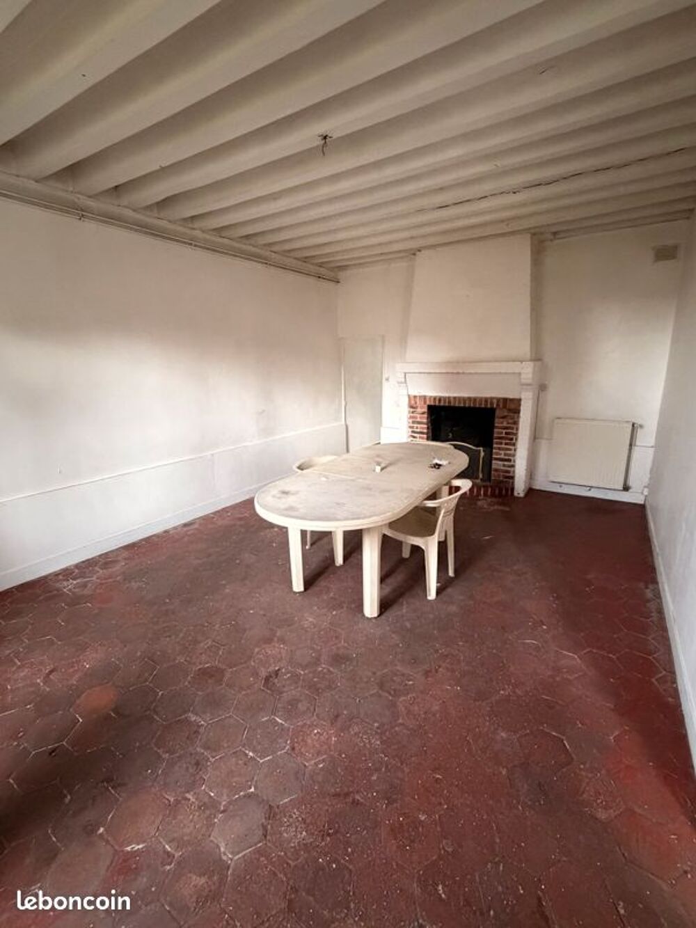 Maison 108m2 3 chambres -93m2 de combles aménageables -581m2- Sours- 1O minutes Chartres
