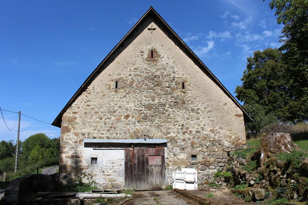 Vente Remise/Grange Grange à Larodde (63) Larodde