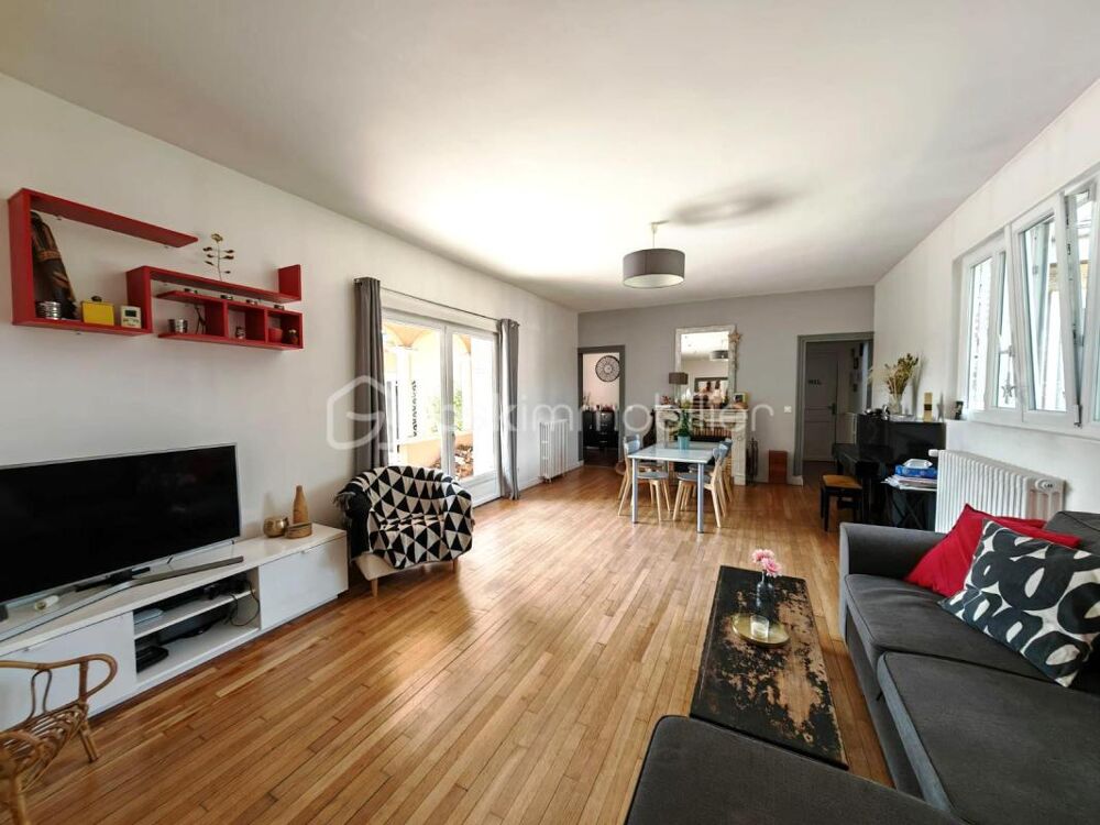 Maison individuelle 5 pièces  Terrain clos de 924 m²