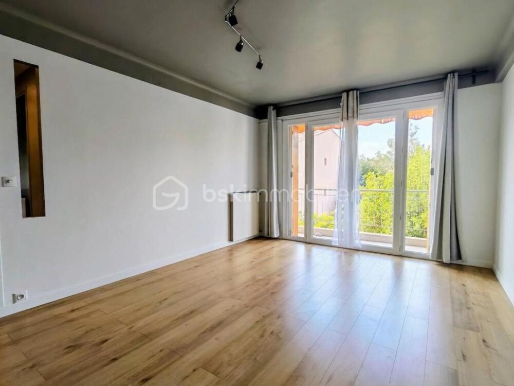 Vente Appartement 3 pièces de 61 m² avec balcon, garage fermé et cave Vallauris