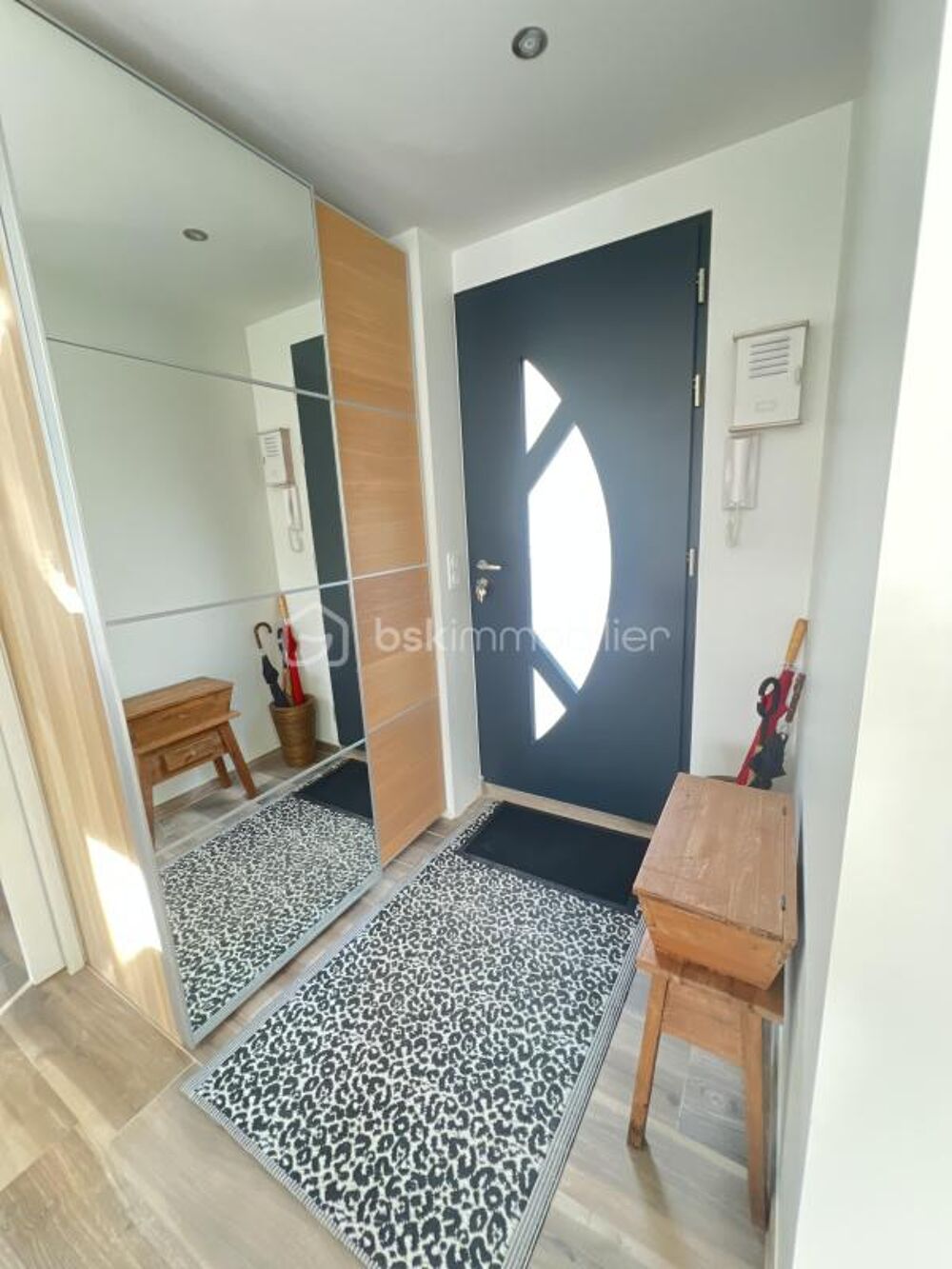 Vente Appartement Appartement 2 pièces de 106 m² avec jardin privatif de 341 m² Saclas