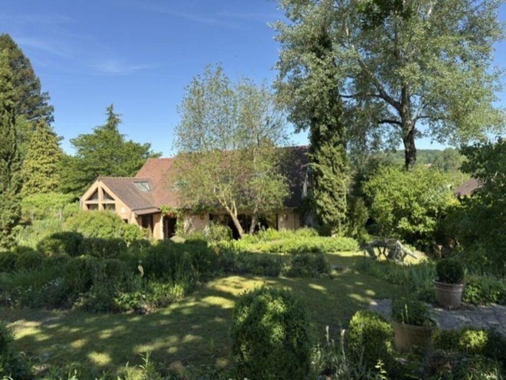 Val Saint-Germain 91530. 45 KM DE PARIS  Propriété rare sur 9788 M², Belle maison 157 m² avec 5 chambres. DPE /D