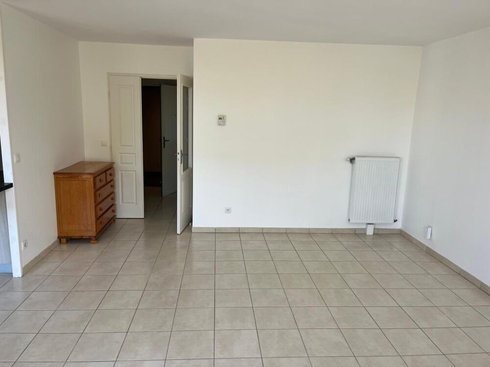 Appartement T3 de 72.69 m² avec terrasse et jardin  Rez-de-chaussée